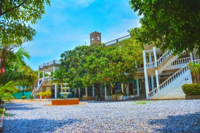 Hotel Castillo Imperial Pozos Colorados 2*,